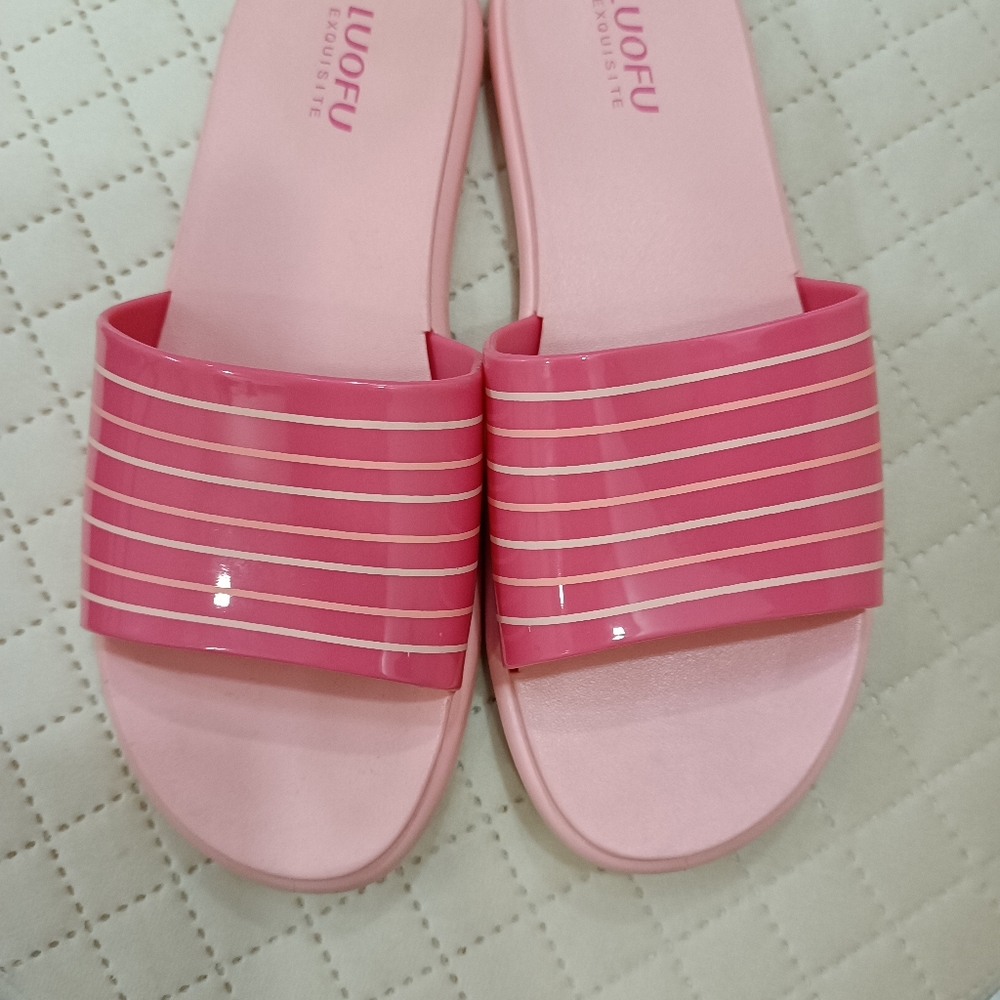 Rubber slippers - Picture 3 of 8